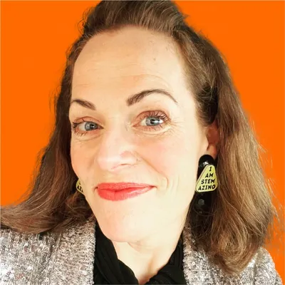 Alex Knight, Education & Publishing female founder UK Alex Knight – female entrepreneur and founder of STEMazing, a UK Education & Publishing business