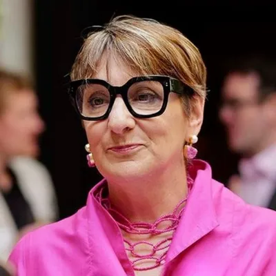 Louise Hill, Finance & Money female founder UK Louise Hill – female entrepreneur and founder of GoHenry, a UK Finance & Money business