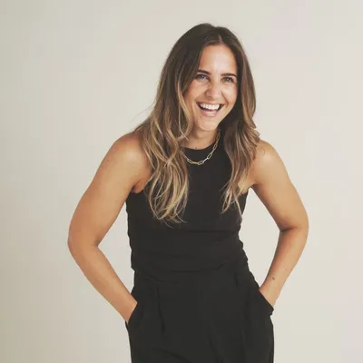 Lucy Menghini, Fashion & Beauty female founder UK Lucy Menghini – female entrepreneur and founder of Six Stories, a UK Fashion & Beauty business