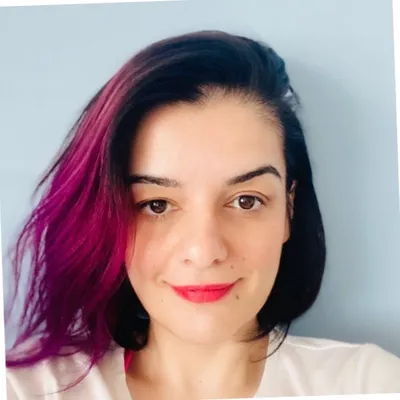 Nino Dvalidze, Tech & Innovation female founder UK Nino Dvalidze – female entrepreneur and founder of Young Minds App, a UK Tech & Innovation business