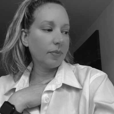 Vivi Friedgut, Finance & Money female founder UK Vivi Friedgut – female entrepreneur and founder of Blackbullion, a UK Finance & Money business